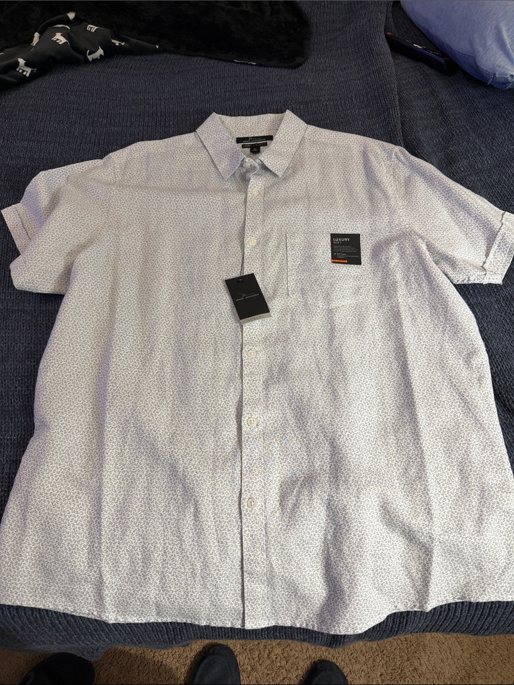 Marc Anthony White Short-Sleeve Button-Down Shirt with Subtle Light Print